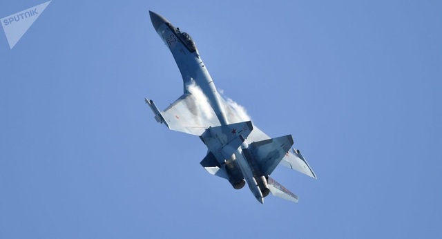 “Sát thủ trên không” Su-35 của Nga nhào lộn mãn nhãn - 1 “Sát thủ trên không” Su-35 của Nga nhào lộn mãn nhãn - 1