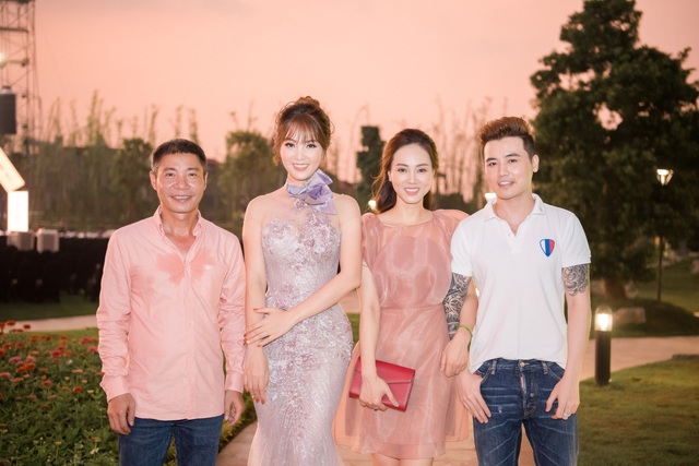 NSND Công Lý tiết lộ: Theo vai vế, Á hậu Thụy Vân là chị họ - 9 NSND Công Lý tiết lộ: Theo vai vế, Á hậu Thụy Vân là chị họ - 9
