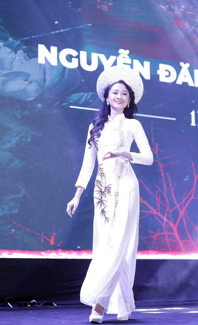 Nữ sinh đa tài, xinh đẹp đăng quang Đại sứ trường Ams 2019 - 5 Nữ sinh đa tài, xinh đẹp đăng quang Đại sứ trường Ams 2019 - 5