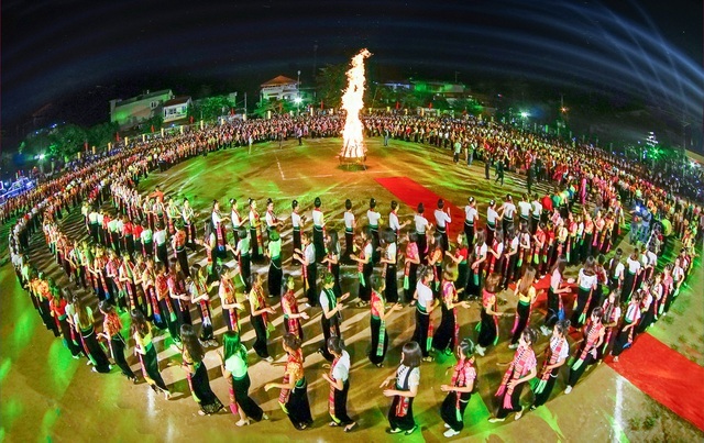 Bộ Văn hoá ý kiến về việc Yên Bái đăng ký kỷ lục thế giới màn múa xoè 5000 người