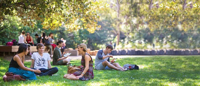 Trao đổi trực tiếp về học bổng 30%-50% học phí năm 2020 - University of Wollongong, Úc - 5 Trao đổi trực tiếp về học bổng 30%-50% học phí năm 2020 - University of Wollongong, Úc - 5