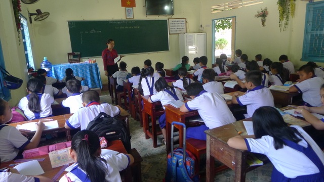 Kiên Giang thiếu 1.000 giáo viên và gần 1.000 phòng học - 2 Kiên Giang thiếu 1.000 giáo viên và gần 1.000 phòng học - 2