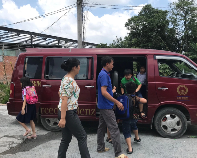 Xe đưa đón học sinh: Hiệu trưởng phải chịu trách nhiệm chính - 1 Xe đưa đón học sinh: Hiệu trưởng phải chịu trách nhiệm chính - 1