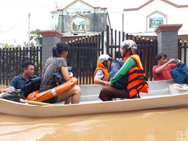 Đồng Nai: Nhiều nơi ngập sâu, một người bị nước lũ cuốn tử vong - 2 Đồng Nai: Nhiều nơi ngập sâu, một người bị nước lũ cuốn tử vong - 2