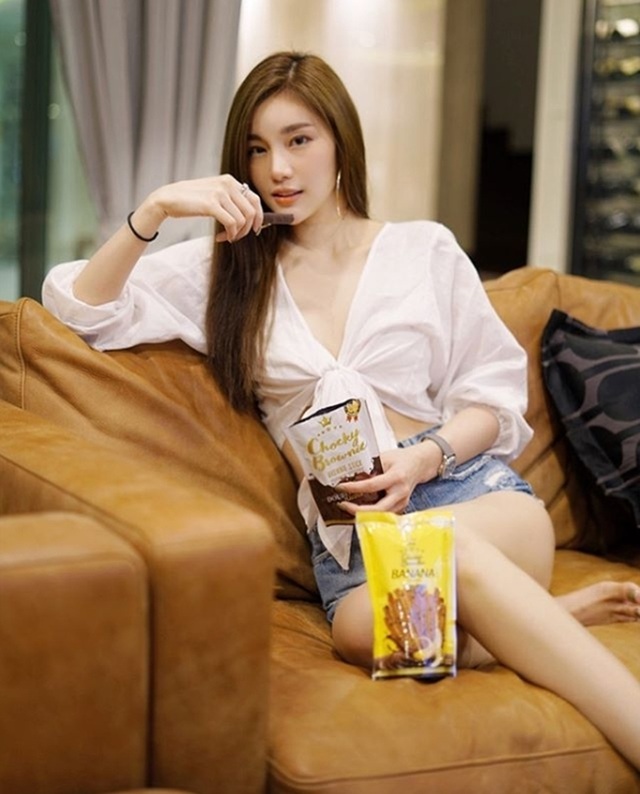 Style nổi bật của thiên thần triệu fan Thái Lan - 14 Style nổi bật của thiên thần triệu fan Thái Lan - 14