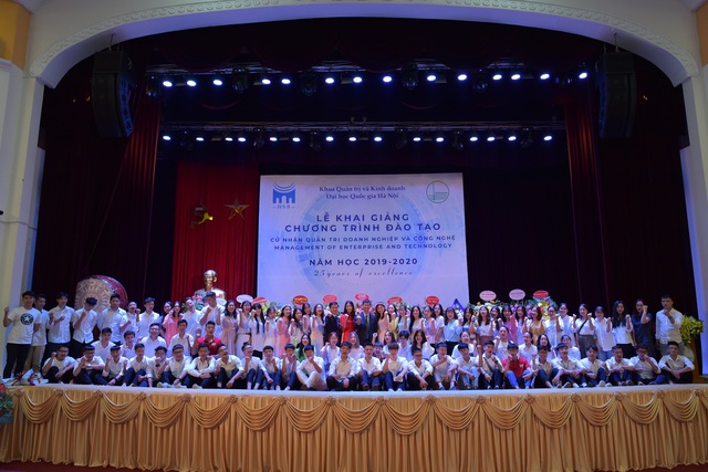 Lần đầu tiên đào tạo Cử nhân Quản trị Doanh nghiệp và Công nghệ - 1 Lần đầu tiên đào tạo Cử nhân Quản trị Doanh nghiệp và Công nghệ - 1