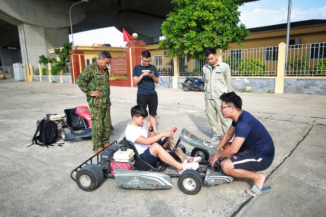 Trải nghiệm đua xe F1 thu nhỏ” ngay tại Hà Nội - 7 Trải nghiệm đua xe F1 thu nhỏ” ngay tại Hà Nội - 7