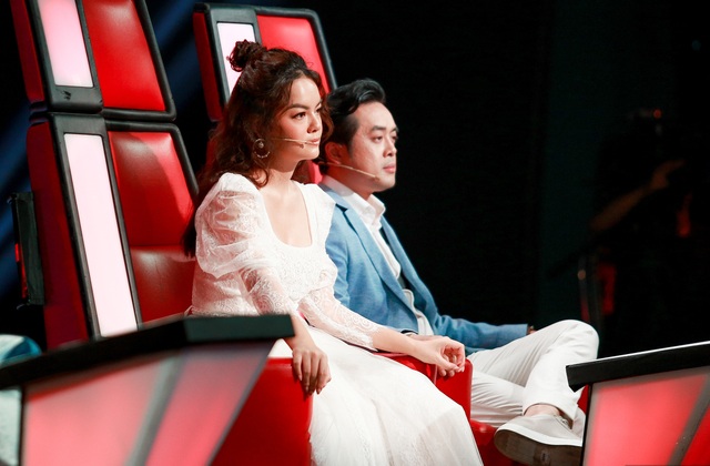 “Thần đồng Bolero” hát tặng mẹ mắc bệnh ung thư khiến Phạm Quỳnh Anh rơi lệ - 5 “Thần đồng Bolero” hát tặng mẹ mắc bệnh ung thư khiến Phạm Quỳnh Anh rơi lệ - 5