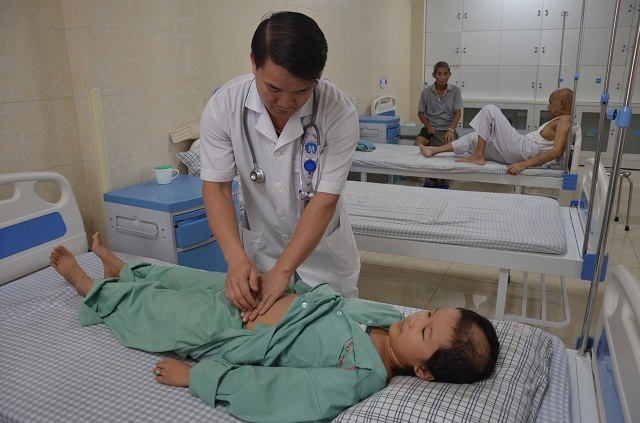 Bà ơi, cháu không chết đâu! Cháu còn sống để nuôi bà nữa mà - 8 Bà ơi, cháu không chết đâu! Cháu còn sống để nuôi bà nữa mà - 8