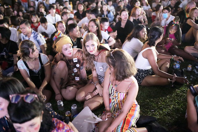 Hoa khôi chuyển giới tiếp lửa cộng đồng LGBT trong Ngày hội tự hào - 8 Hoa khôi chuyển giới tiếp lửa cộng đồng LGBT trong Ngày hội tự hào - 8