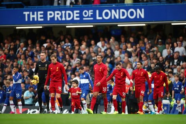 Những khoảnh khắc Liverpool vượt qua Chelsea ở Stamford Bridge - 1