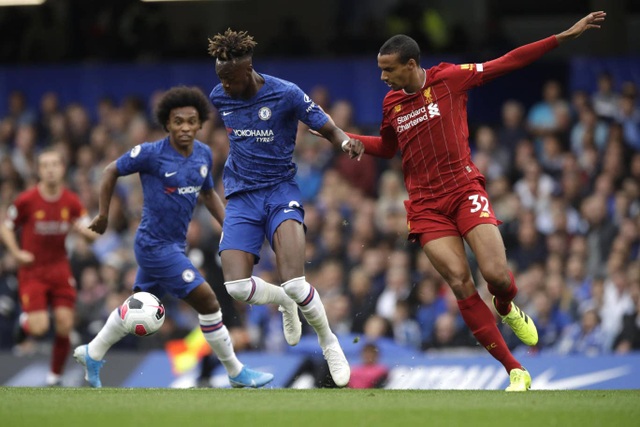 Những khoảnh khắc Liverpool vượt qua Chelsea ở Stamford Bridge - 13