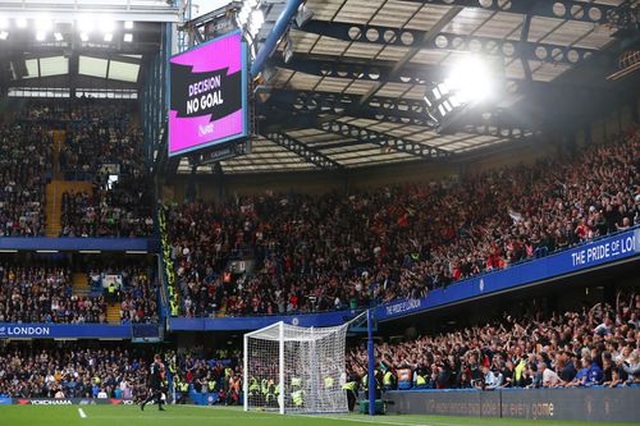 Những khoảnh khắc Liverpool vượt qua Chelsea ở Stamford Bridge - 7