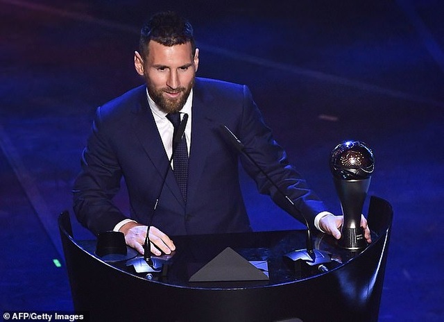 Vượt qua C.Ronaldo, Messi giành giải Cầu thủ xuất sắc nhất năm - 1 Vượt qua C.Ronaldo, Messi giành giải Cầu thủ xuất sắc nhất năm - 1