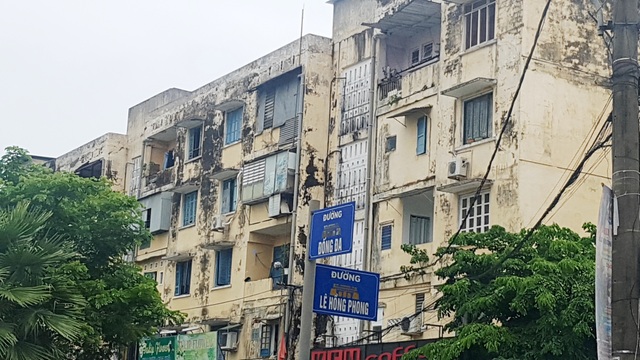 Nữ điều dưỡng đã chống cự, giằng co 1 tiếng trong phòng của bác sĩ sàm sỡ, gạ tình? - 1 Nữ điều dưỡng đã chống cự, giằng co 1 tiếng trong phòng của bác sĩ sàm sỡ, gạ tình? - 1