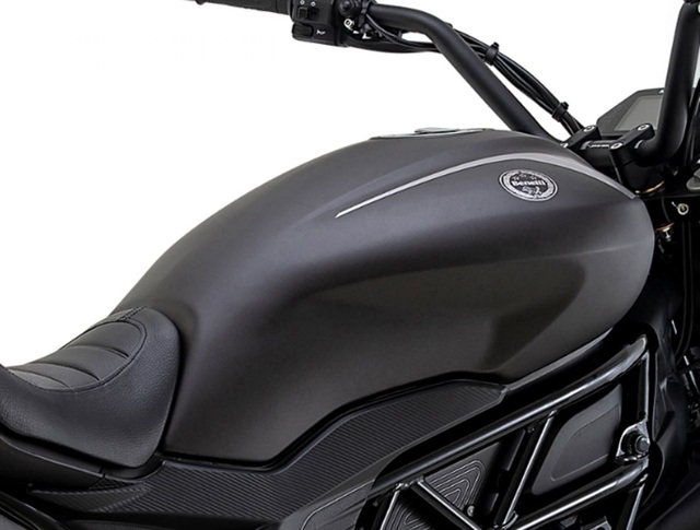 Benelli 502C - Phiên bản thu nhỏ của Ducati Diavel - 12