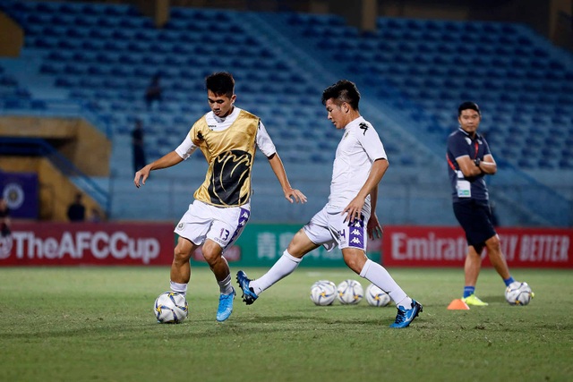 CLB Hà Nội 2-2 April 25: Trận hòa đáng tiếc - 14 CLB Hà Nội 2-2 April 25: Trận hòa đáng tiếc - 14