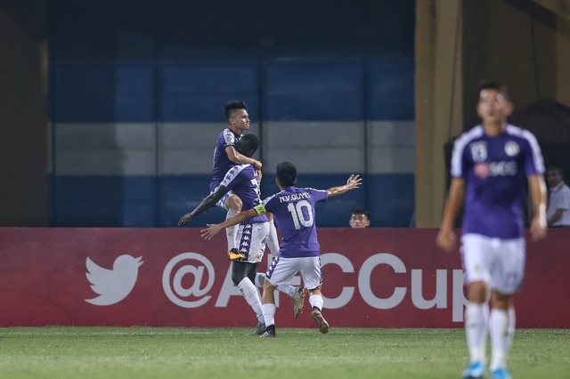 CLB Hà Nội 2-2 April 25: Trận hòa đáng tiếc - 9 CLB Hà Nội 2-2 April 25: Trận hòa đáng tiếc - 9