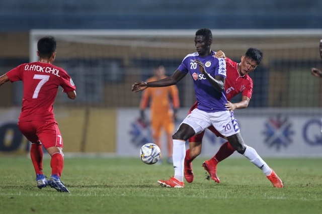 CLB Hà Nội 2-2 April 25: Trận hòa đáng tiếc - 8 CLB Hà Nội 2-2 April 25: Trận hòa đáng tiếc - 8