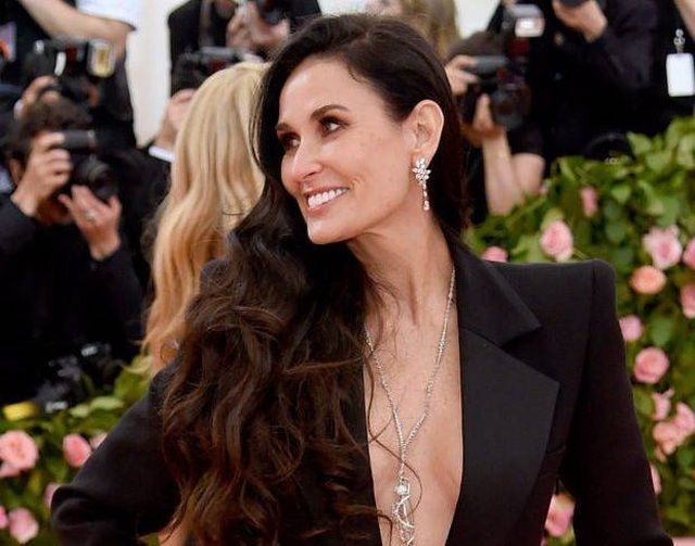 Demi Moore nói về bức ảnh “bà bầu khỏa thân” trên trang bìa Vanity Fair