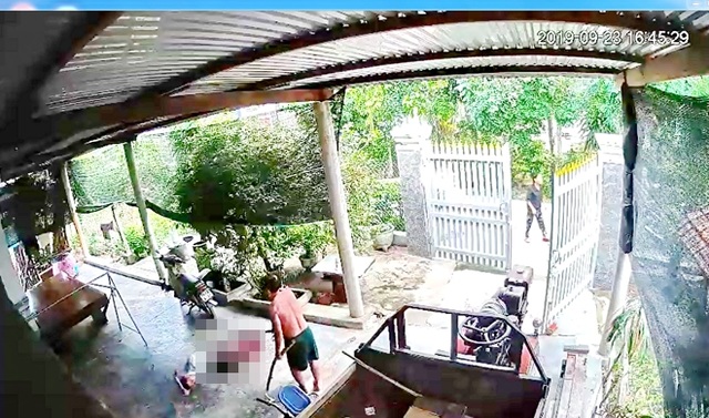 Khởi tố người đàn ông gây án mạng vì mâu thuẫn từ vài cây keo lá tràm - 1 Khởi tố người đàn ông gây án mạng vì mâu thuẫn từ vài cây keo lá tràm - 1