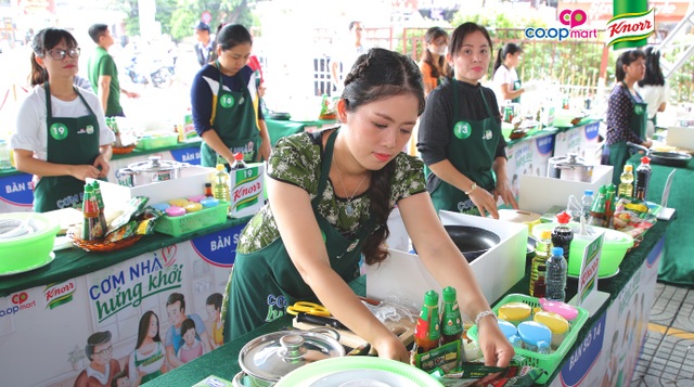 Cuộc thi “Cơm nhà hứng khởi” – Nơi món “tủ” của mẹ chinh phục siêu đầu bếp khó tính - 3 Cuộc thi “Cơm nhà hứng khởi” – Nơi món “tủ” của mẹ chinh phục siêu đầu bếp khó tính - 3