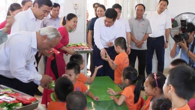 Đoàn Giám sát Quốc hội đề nghị xem xét lại vụ án nữ sinh lớp 9 bị 4 đối tượng xâm hại - 2 Đoàn Giám sát Quốc hội đề nghị xem xét lại vụ án nữ sinh lớp 9 bị 4 đối tượng xâm hại - 2