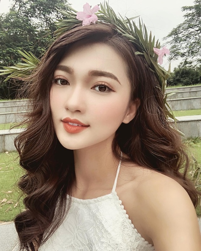 Hai người yêu tin đồn xinh đẹp của cầu thủ sở hữu triệu lượt theo dõi trên facebook - 5 Hai người yêu tin đồn xinh đẹp của cầu thủ sở hữu triệu lượt theo dõi trên facebook - 5