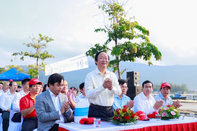 Doanh nghiệp – Chính quyền chung tay hưởng ứng chiến dịch chống rác thải nhựa - 3 Doanh nghiệp – Chính quyền chung tay hưởng ứng chiến dịch chống rác thải nhựa - 3