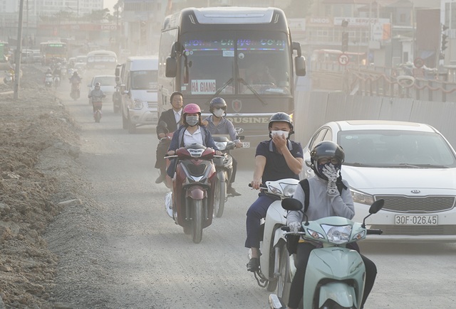 Hà Nội: Nín thở băng qua những con đường đau khổ - 2 Hà Nội: Nín thở băng qua những con đường đau khổ - 2