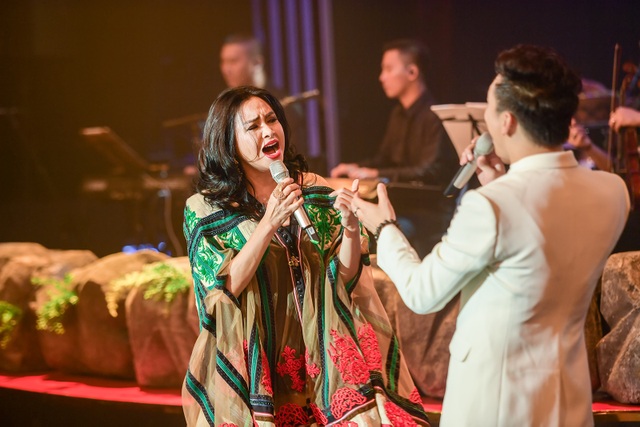 Thanh Lam, Lê Việt Anh “dụ” khán giả vào mê cung âm nhạc bằng giọng hát ma lực - 5 Thanh Lam, Lê Việt Anh “dụ” khán giả vào mê cung âm nhạc bằng giọng hát ma lực - 5