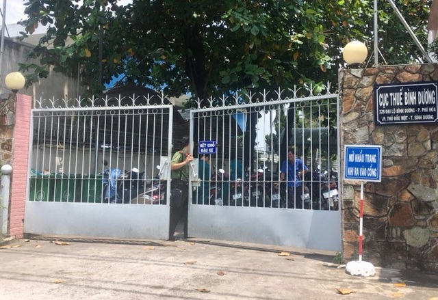 Nổ lớn tại nhà vệ sinh của Cục Thuế tỉnh Bình Dương - 1 Nổ lớn tại nhà vệ sinh của Cục Thuế tỉnh Bình Dương - 1