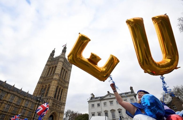 Người Anh xuống đường vì Brexit trước giờ G - Ảnh 8. Người Anh xuống đường vì Brexit trước giờ G - Ảnh 8.
