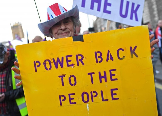 Người Anh xuống đường vì Brexit trước giờ G - Ảnh 11. Người Anh xuống đường vì Brexit trước giờ G - Ảnh 11.