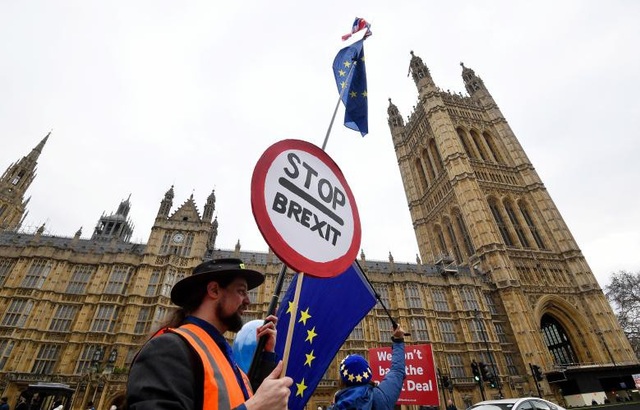 Người Anh xuống đường vì Brexit trước giờ G - Ảnh 15. Người Anh xuống đường vì Brexit trước giờ G - Ảnh 15.