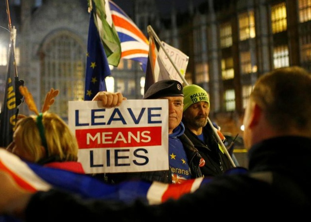 Người Anh xuống đường vì Brexit trước giờ G - Ảnh 13. Người Anh xuống đường vì Brexit trước giờ G - Ảnh 13.