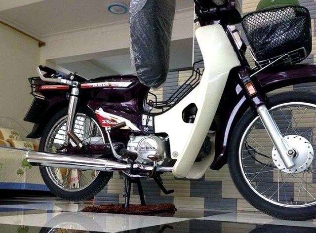 Xe máy Suzuki 17 năm vẫn còn zin: Giá huyền thoại 1 tỷ đồng - Ảnh 15. Xe máy Suzuki 17 năm vẫn còn zin: Giá huyền thoại 1 tỷ đồng - Ảnh 15.