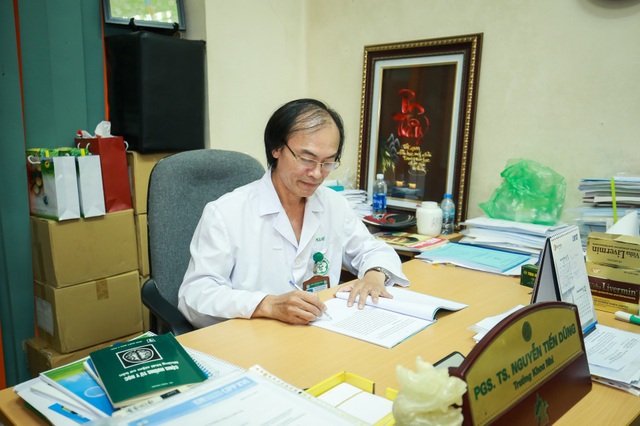 Chuyên gia tiết lộ bí quyết để gia đình tránh ho suốt mùa lạnh - Ảnh 1. Chuyên gia tiết lộ bí quyết để gia đình tránh ho suốt mùa lạnh - Ảnh 1.