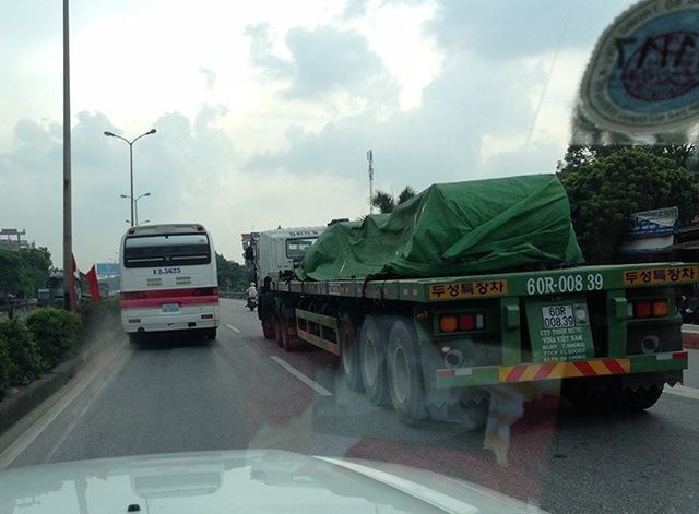 Kinh nghiệm lái xe gần xe công-ten-nơ, xe tải cỡ lớn - 4 Kinh nghiệm lái xe gần xe công-ten-nơ, xe tải cỡ lớn - 4
