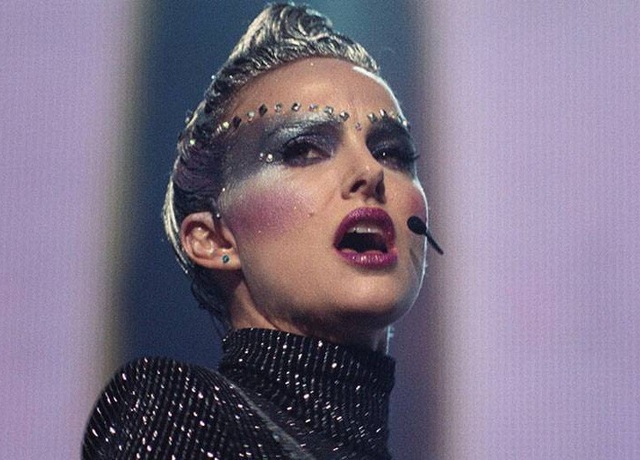 Vai diễn gợi cảm năm 13 tuổi khiến nữ diễn viên “không ngừng bất an” - 1
Natalie Portman trong phim mới “Vox Lux”
