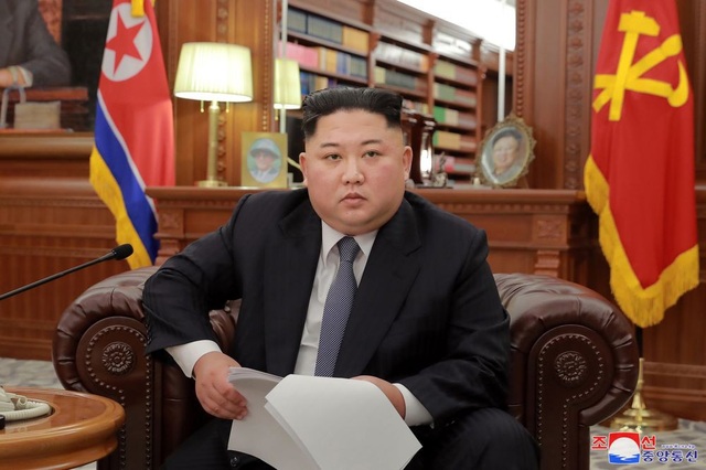 Nhà lãnh đạo Triều Tiên Kim Jong-un trong bài phát biểu chào mừng năm 2019 (Ảnh: KCNA)