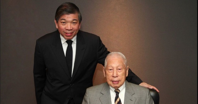 Cha con tỷ phú Chang Yun Chung, tỷ phú 100 tuổi vẫn đến văn phòng mỗi ngày. (Nguồn: CNBC)
