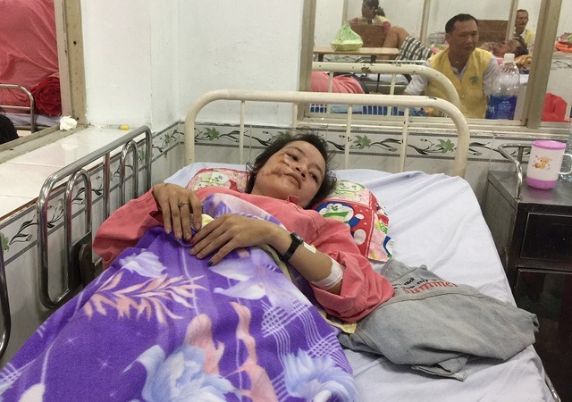 Vụ tai nạn kinh hoàng: Bác sĩ xót xa nhìn người bệnh cận kề “cửa tử” - 7 Nữ bệnh nhân chưa hết bàng hoàng sau vụ tai nạn