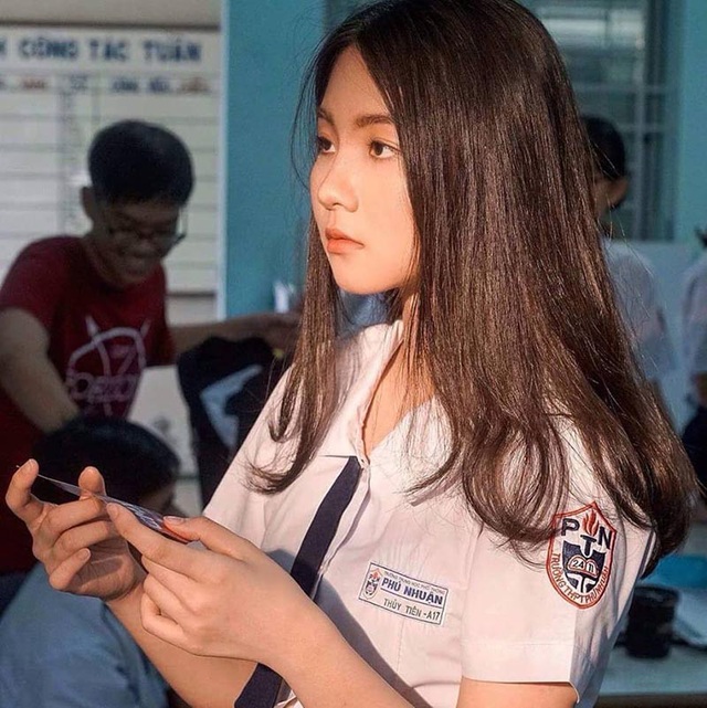 Thiếu nữ xinh đẹp, sở hữu “góc nghiêng cực phẩm” - 3 Thiếu nữ xinh đẹp, sở hữu “góc nghiêng cực phẩm” - 3