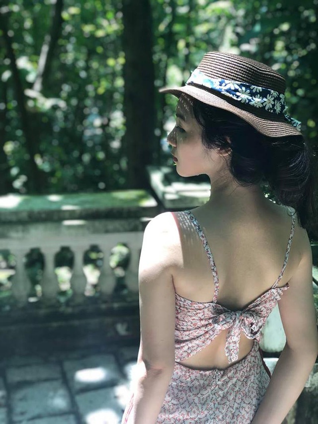Thiếu nữ xinh đẹp, sở hữu “góc nghiêng cực phẩm” - 4 Thiếu nữ xinh đẹp, sở hữu “góc nghiêng cực phẩm” - 4