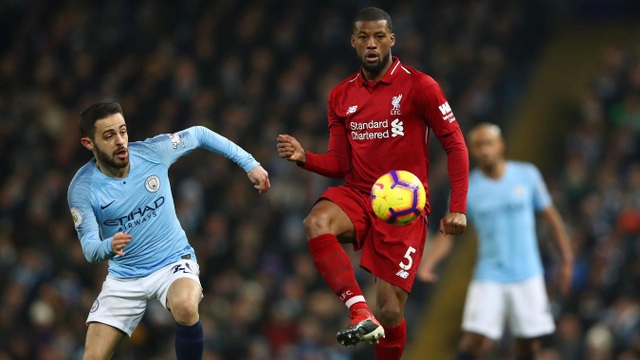 Những khoảnh khắc ở chiến thắng quan trọng của Man City trước Liverpool - 7
Tuyến giữa là nơi thường xuyên xảy ra va chạm và cầu thủ hai đội đã không ngại chơi rắn. Bernardo Silva và Wijnaldum cũng có nhiều pha bóng tranh chấp quyết liệt