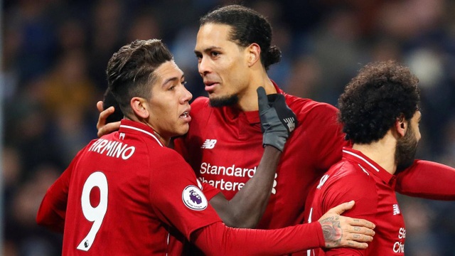 Những khoảnh khắc ở chiến thắng quan trọng của Man City trước Liverpool - 19
Các cầu thủ Liverpool ăn mừng bàn thắng gỡ hòa