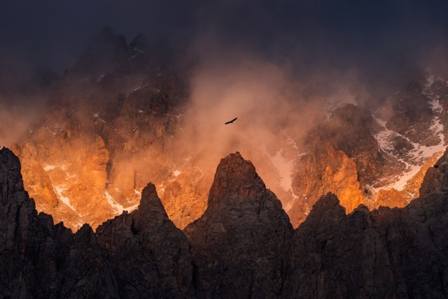 Thiên nhiên hùng vĩ ở Kyrgyzstan đẹp đến “nghẹt thở“ - 4 Thiên nhiên hùng vĩ ở Kyrgyzstan đẹp đến “nghẹt thở“ - 4