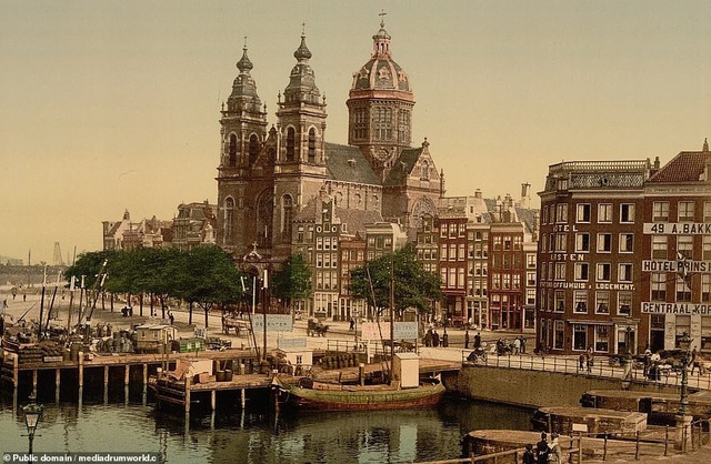 Chiêm ngưỡng vẻ đẹp thế giới cách đây 100 năm - 9
Nhà thờ St Nicholas ở Amsterdam, Hà Lan.