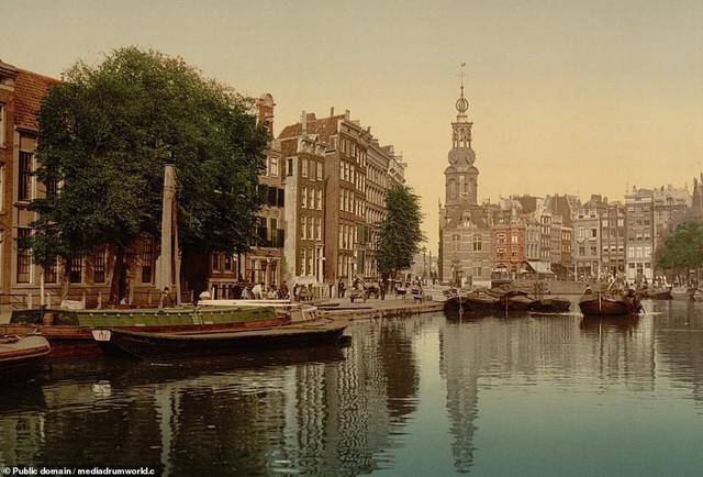 Chiêm ngưỡng vẻ đẹp thế giới cách đây 100 năm - 26
Tòa tháp Mint Tower, Amsterdam, Hà Lan.